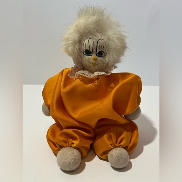 Vintage Q-Tee Clown Sand Doll with Orange Outfit White Soft Hair Hand Painted - Picture 1 of 10